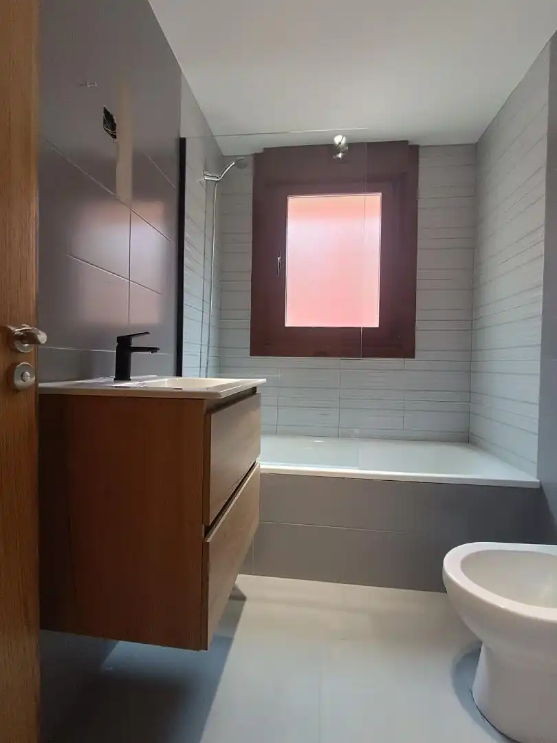 Apartamento en venta en Avenida 9 de Agosto, 124, Santa Uxía de Ribeira Baño de Apartamento en venta en Ribeira