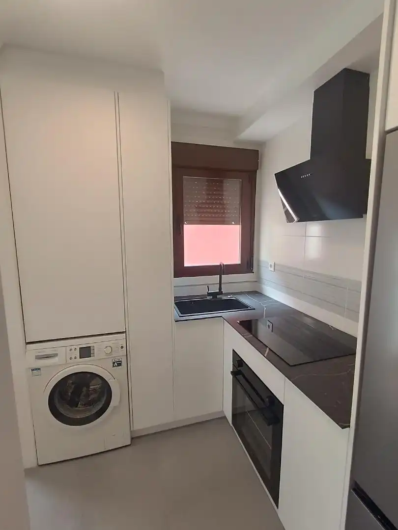 Apartamento en venta en Avenida 9 de Agosto, 124, Santa Uxía de Ribeira Cocina de Apartamento en venta en Ribeira