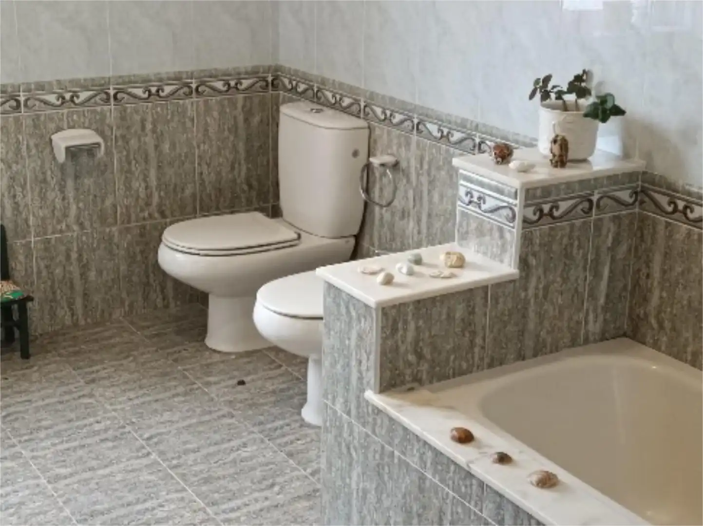 Casa o chalet de alquiler en Área Rural Baño de Casa o chalet de alquiler en Ferrol con Calefacción, Jardín privado y Parquet