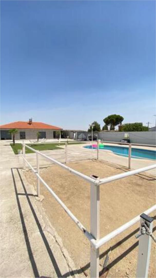 Swimming pool of Single-family semi-detached for sale in Yuncler  with Swimming Pool