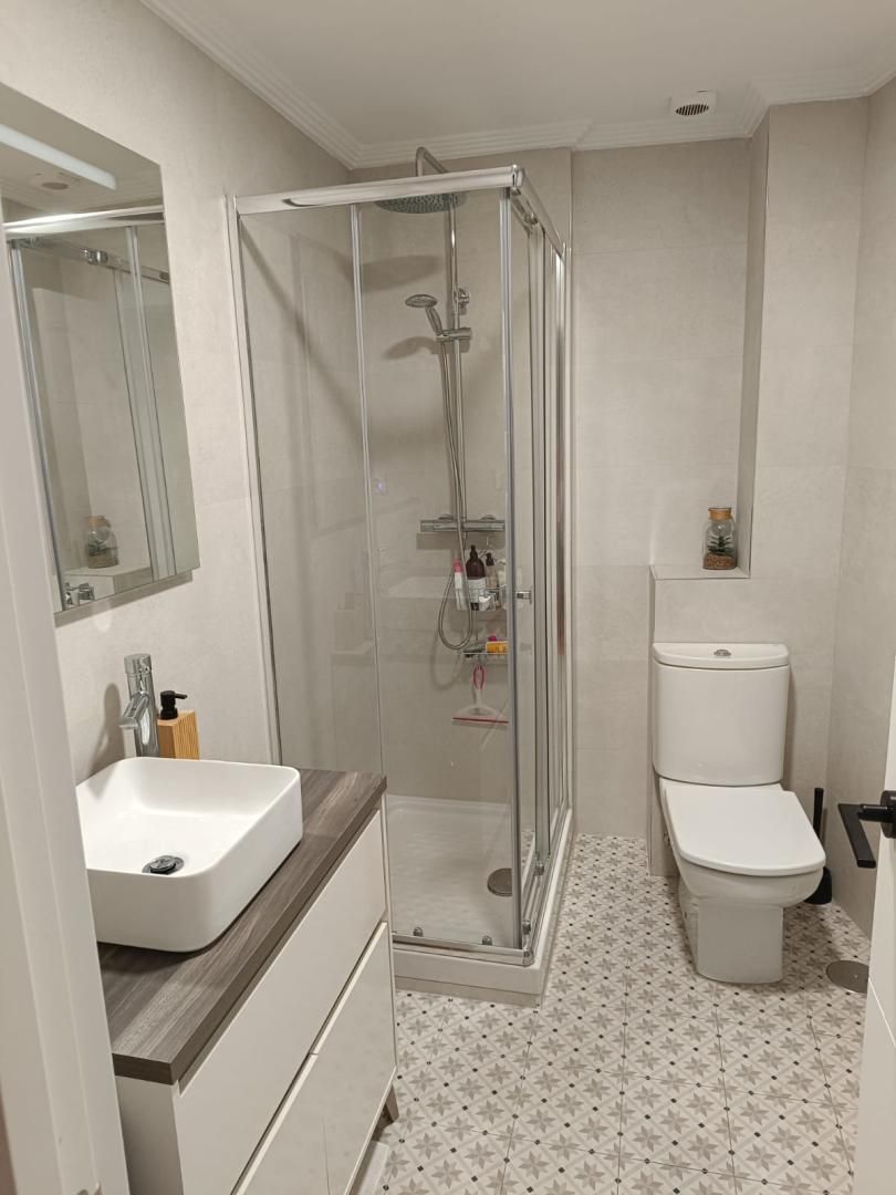 Bathroom of Flat for sale in Velilla de San Antonio  with Air Conditioner, Terrace and Balcony
