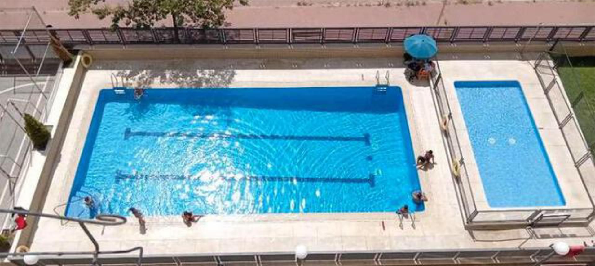 Swimming pool of Flat for sale in Seseña