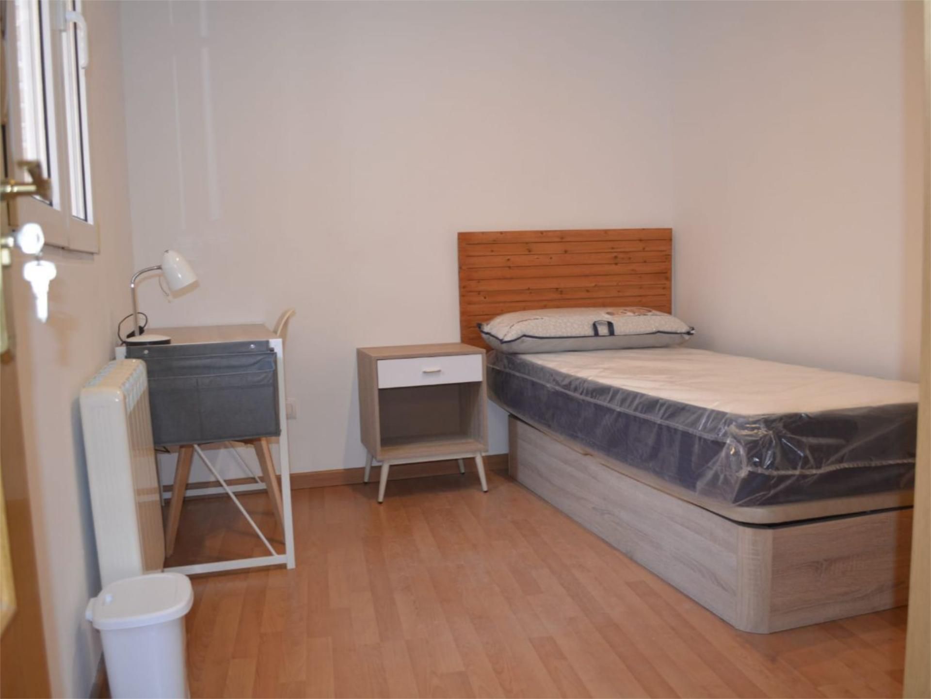 Bedroom of Flat to share in La Font d'en Carròs  with Air Conditioner, Heating and Swimming Pool