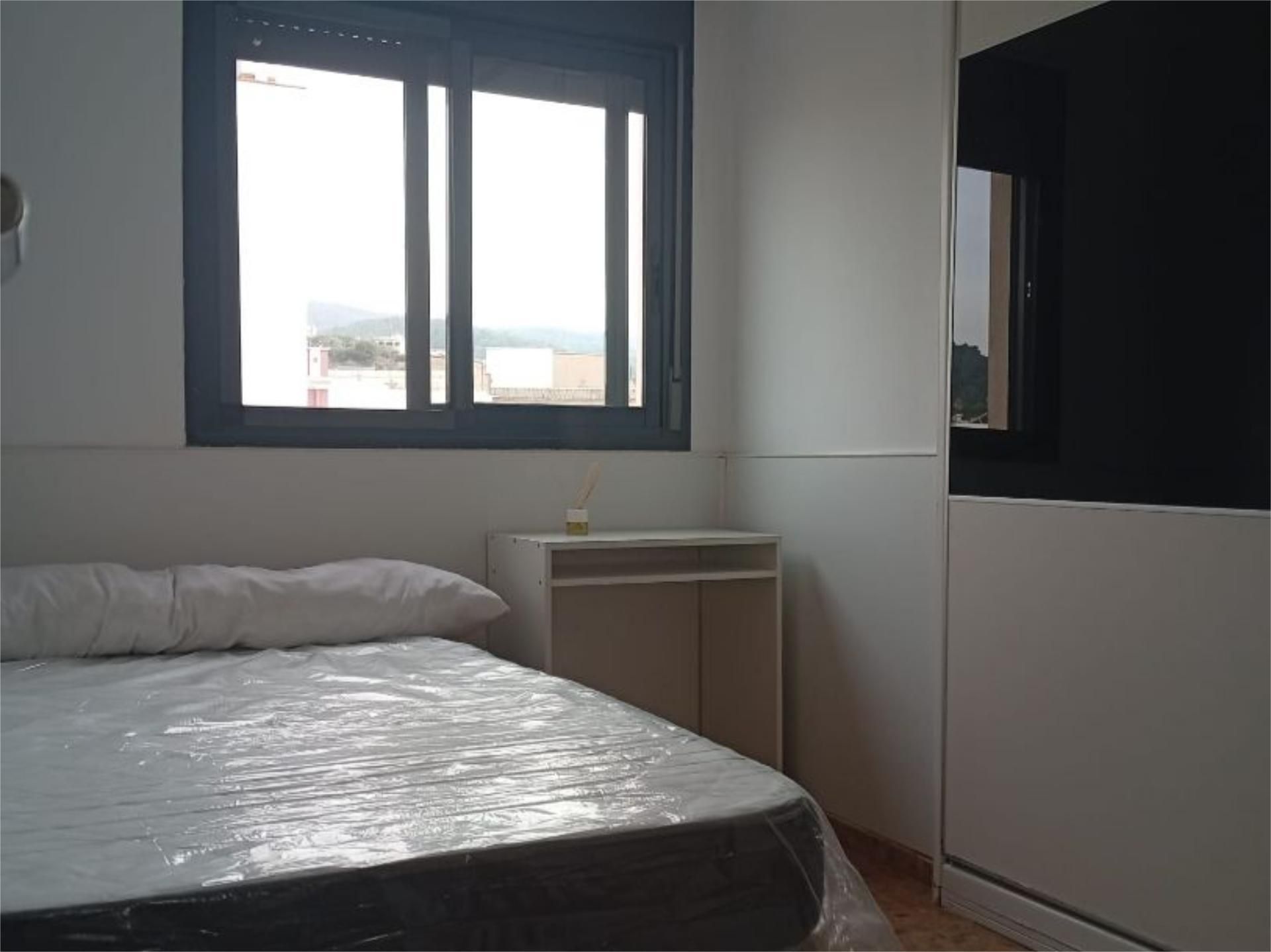 Dormitori de Pis per a compartir en La Font d'en Carròs amb Aire condicionat, Piscina i Moblat