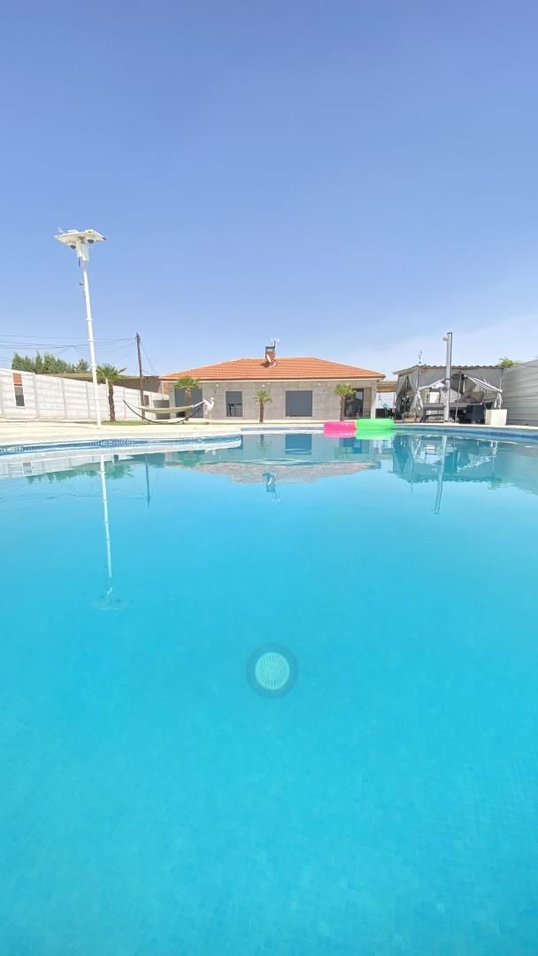 Piscina de Casa o xalet en venda en Yuncler amb Aire condicionat i Piscina