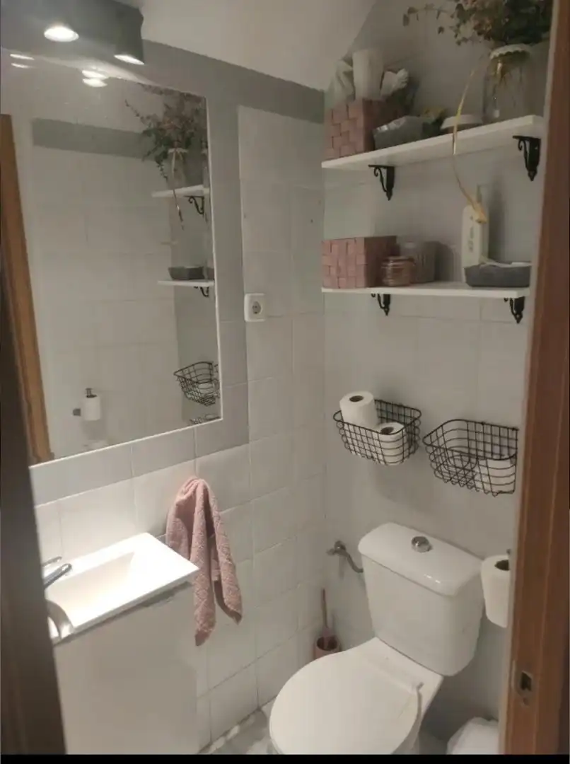 Dúplex en venta en Calle Santa Teresa, 28, Barrio de Peral - San Félix Baño de Dúplex en venta en Cartagena con Aire acondicionado, Trastero y Amueblado