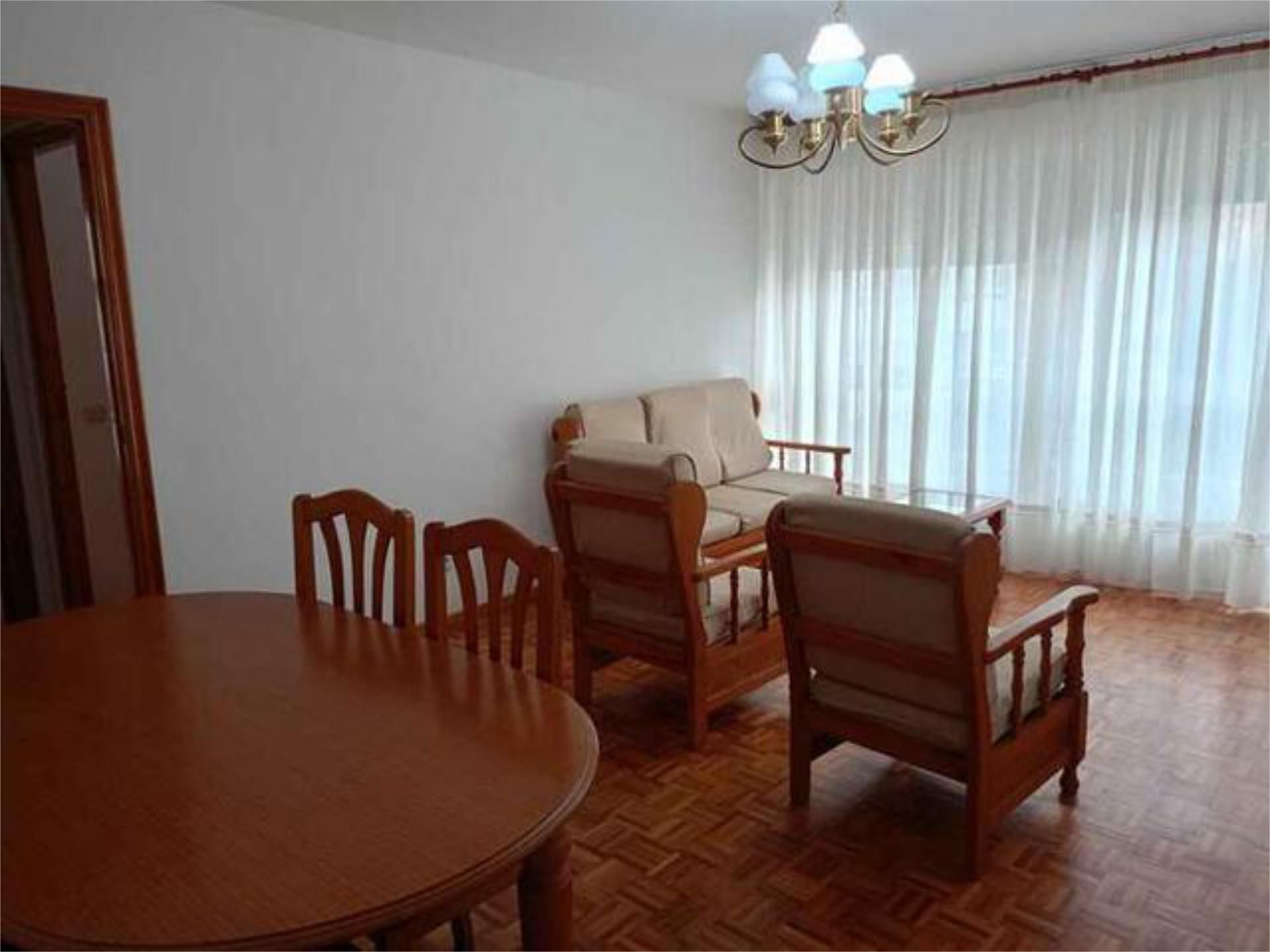 Living room of Study to share in Santiago de Compostela   with Heating and Furnished