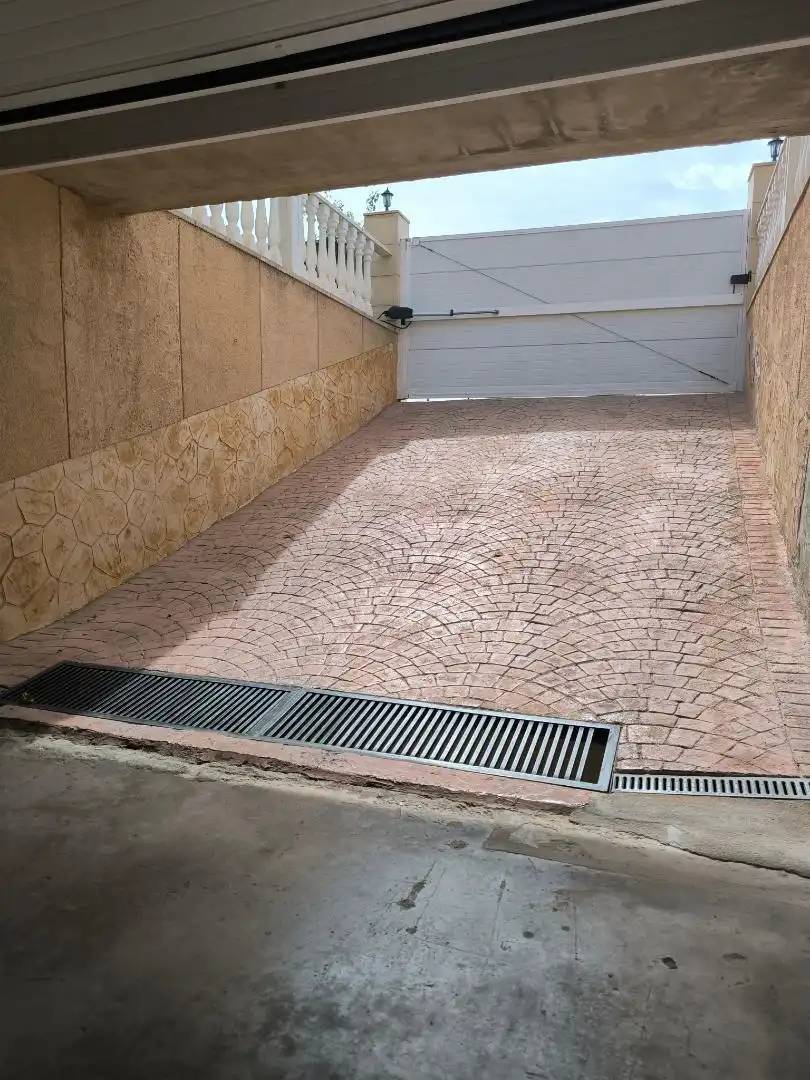 Casa o chalet en venta en Carrer de Mondúver, Centro Terraza de Casa o chalet en venta en Mutxamel con Aire acondicionado, Jardín privado y Terraza