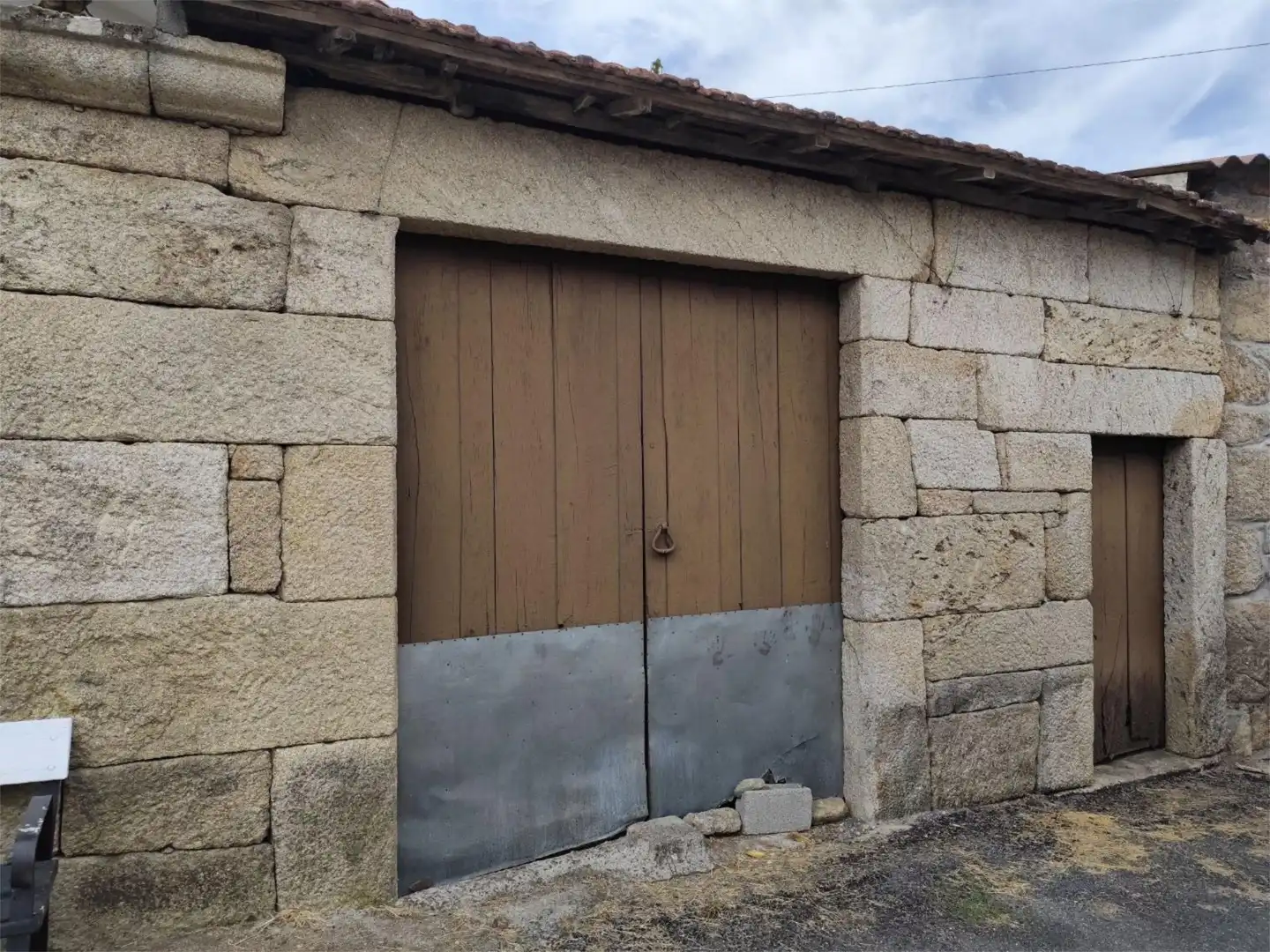 Vista exterior de Casa o xalet en venda en Porqueira amb Moblat i Balcó