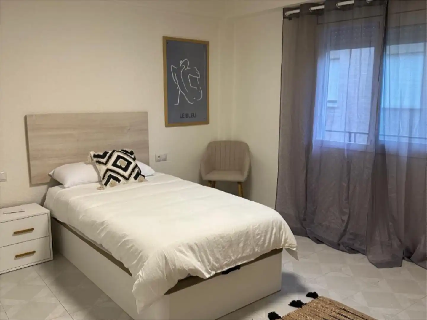 Habitació a Carrer Polo de Bernabé, 25, El Pilar Dormitori de Pis per a compartir en Vila-real amb Calefacció, Moblat i Balcó