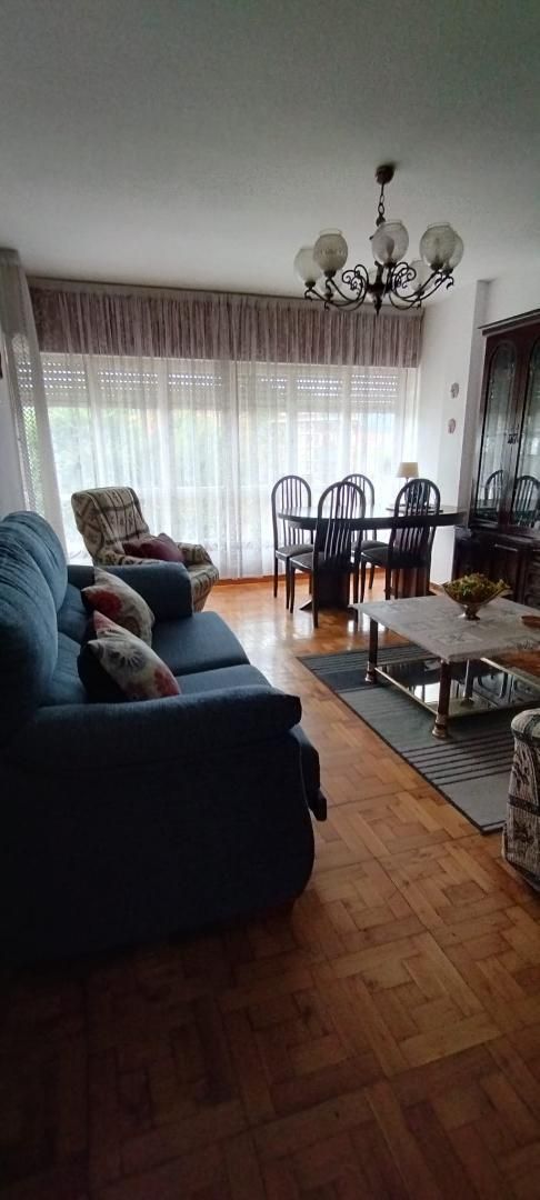 Sala d'estar de Pis en venda en Cabezón de la Sal amb Balcó