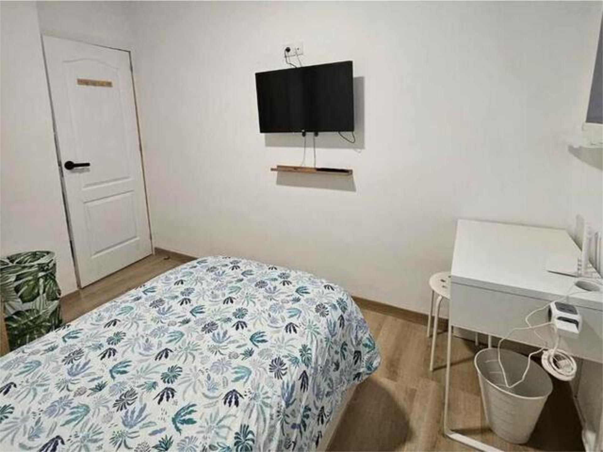 Bedroom of Apartment for sale in Avilés  with Heating, Storage room and Furnished