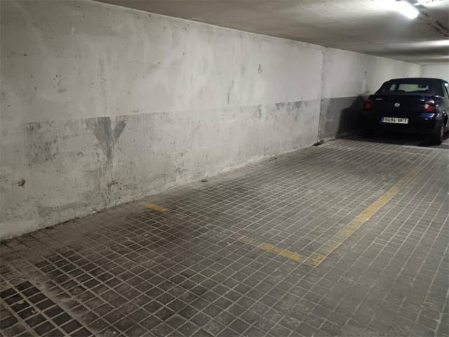 Garaje en Alquiler en Calle de Fuente del Saz, 18 en Hispanoamérica - Bernabéu