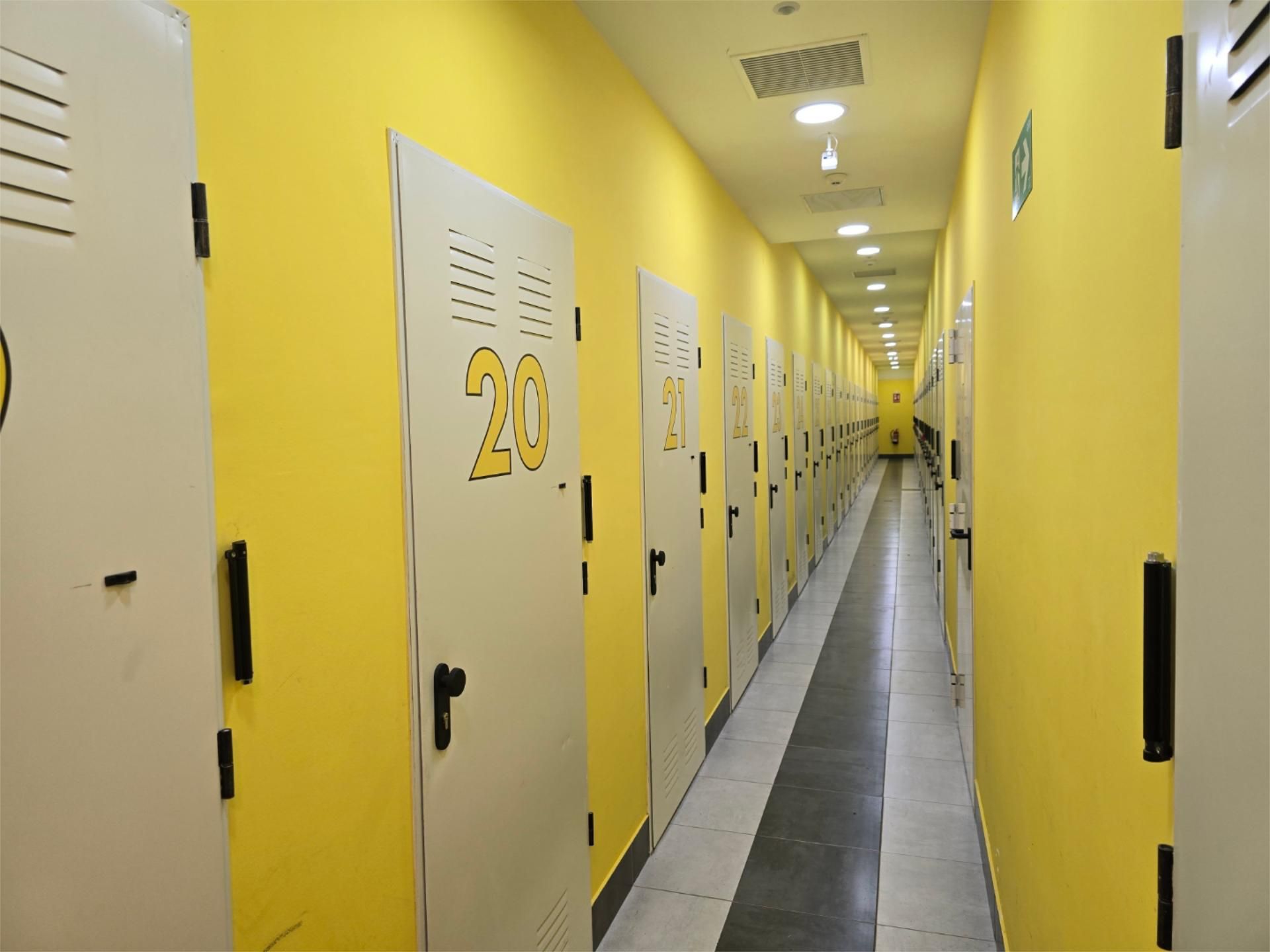 Box room to rent in  Madrid Capital