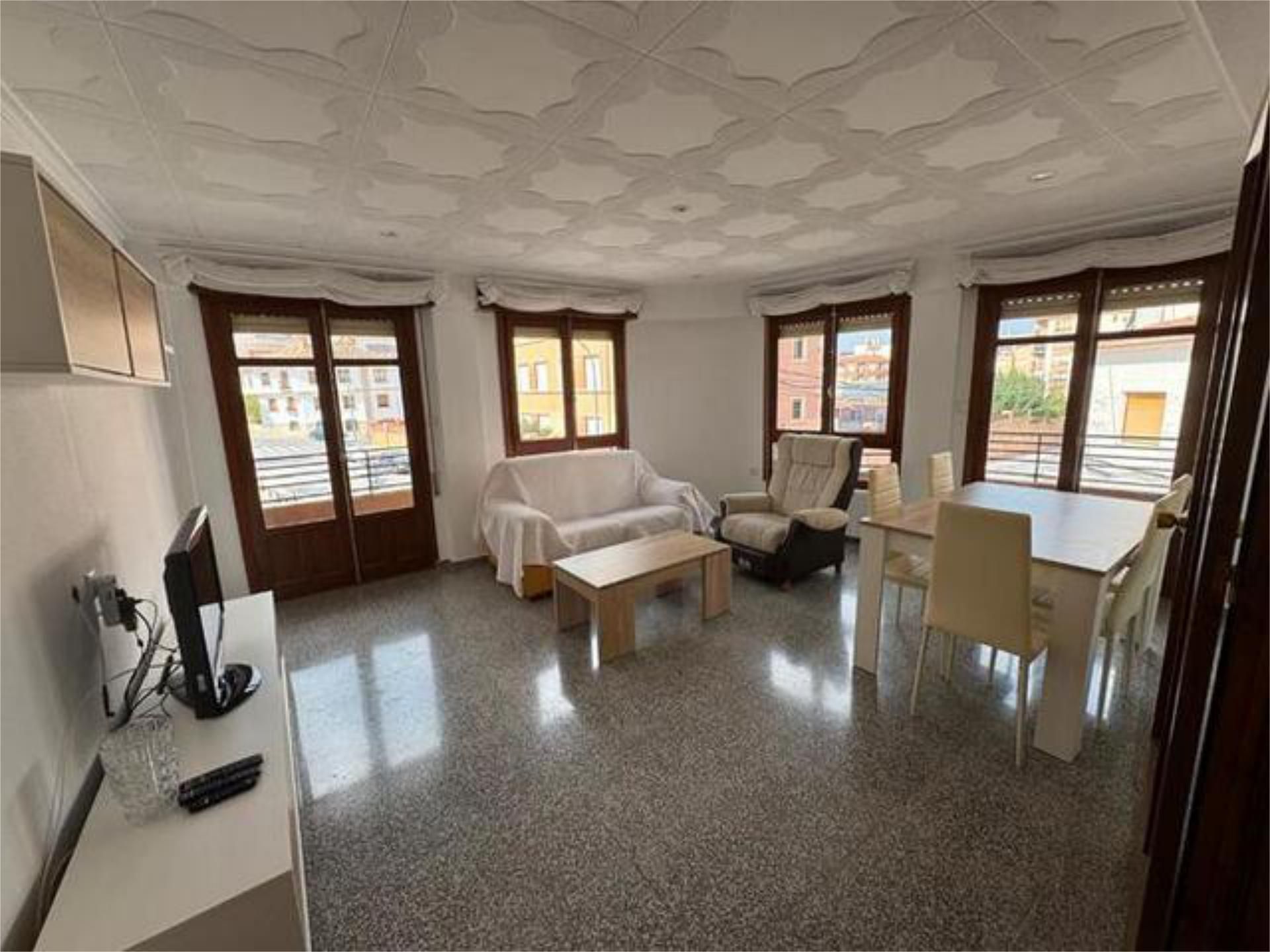 Sala d'estar de Pis de lloguer en Castalla amb Calefacció, Terrassa i Traster