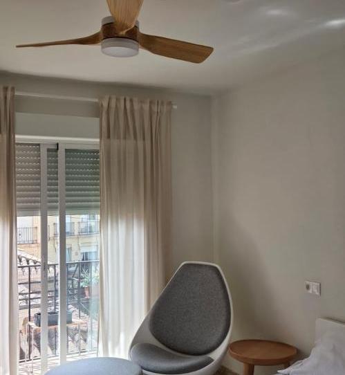 Piso de alquiler en Calle Alcalá de Henares, 21, Cervantes, Granada - imagen 1 Foto 1 de Piso de alquiler en Calle Alcalá de Henares, 21, Cervantes, Granada