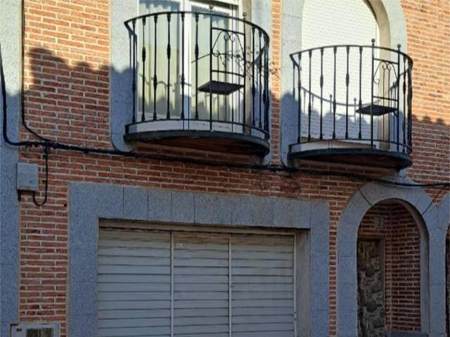 Casa adosada en Venta en Calle Estación Atocha, 3 en Cazalegas