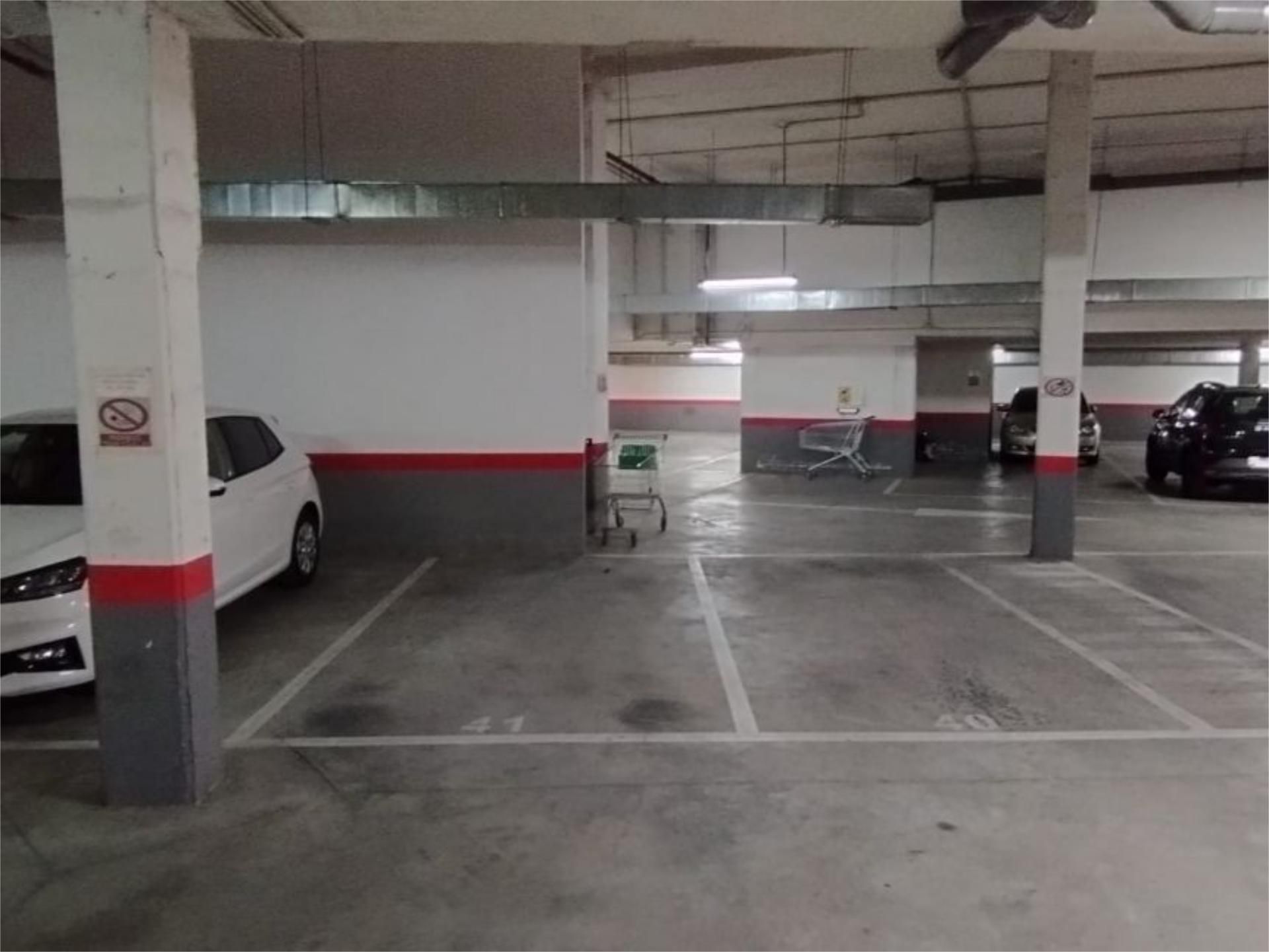 Parkplatz von Garage miete in Gerindote