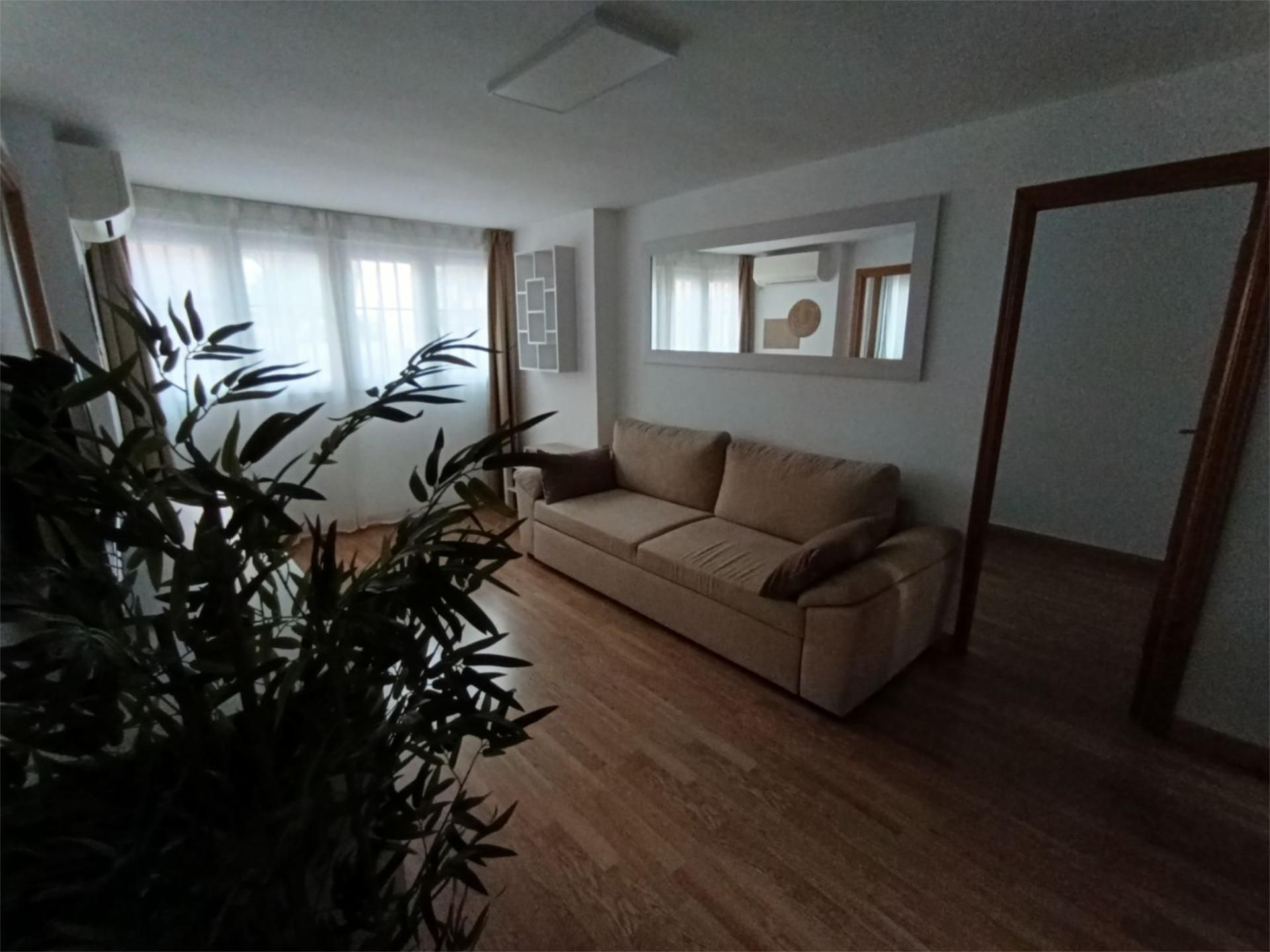 Living room of Flat to rent in  Madrid Capital  with Air Conditioner, Heating and Private garden