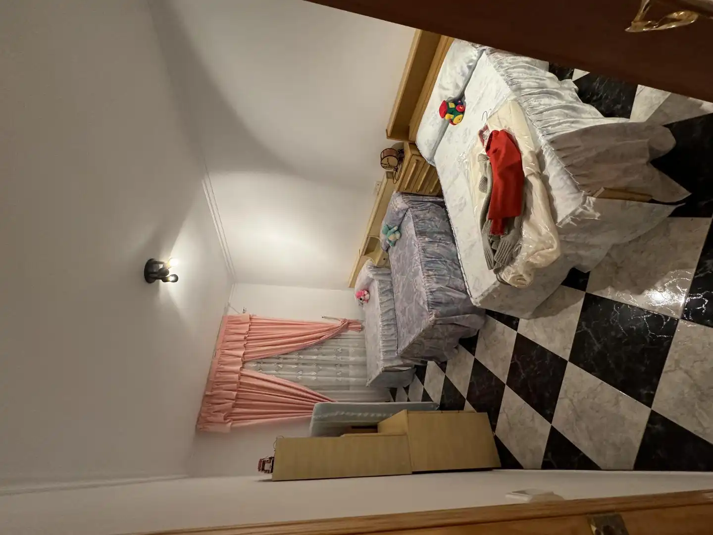 Dormitori de Casa adosada en venda en Calzadilla de los Barros amb Aire condicionat, Calefacció i Terrassa