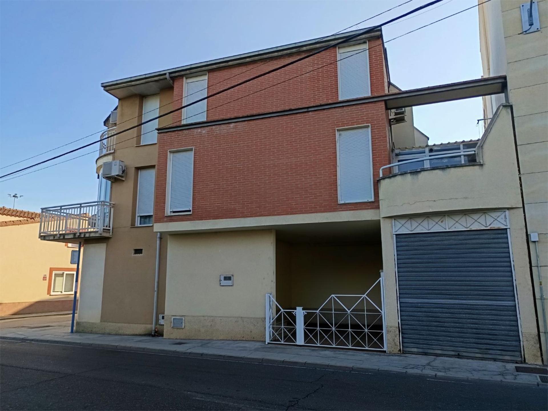 Exterior view of House or chalet for sale in Zamora Capital   with Air Conditioner, Heating and Parquet flooring