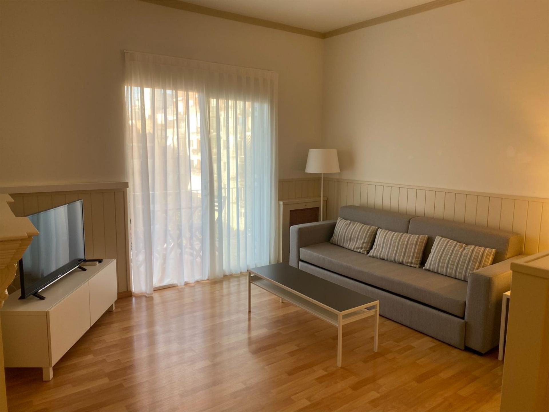 Sala d'estar de Pis de lloguer en  Tarragona Capital amb Aire condicionat i Balcó