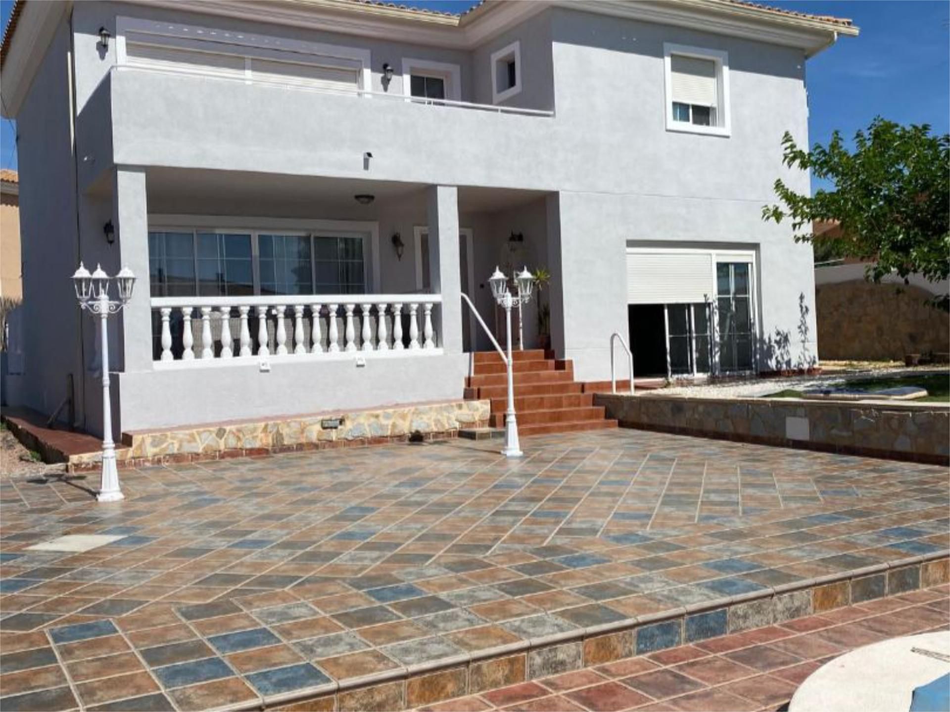 Terrassa de Casa o xalet en venda en San Vicente del Raspeig / Sant Vicent del Raspeig amb Aire condicionat, Calefacció i Jardí privat