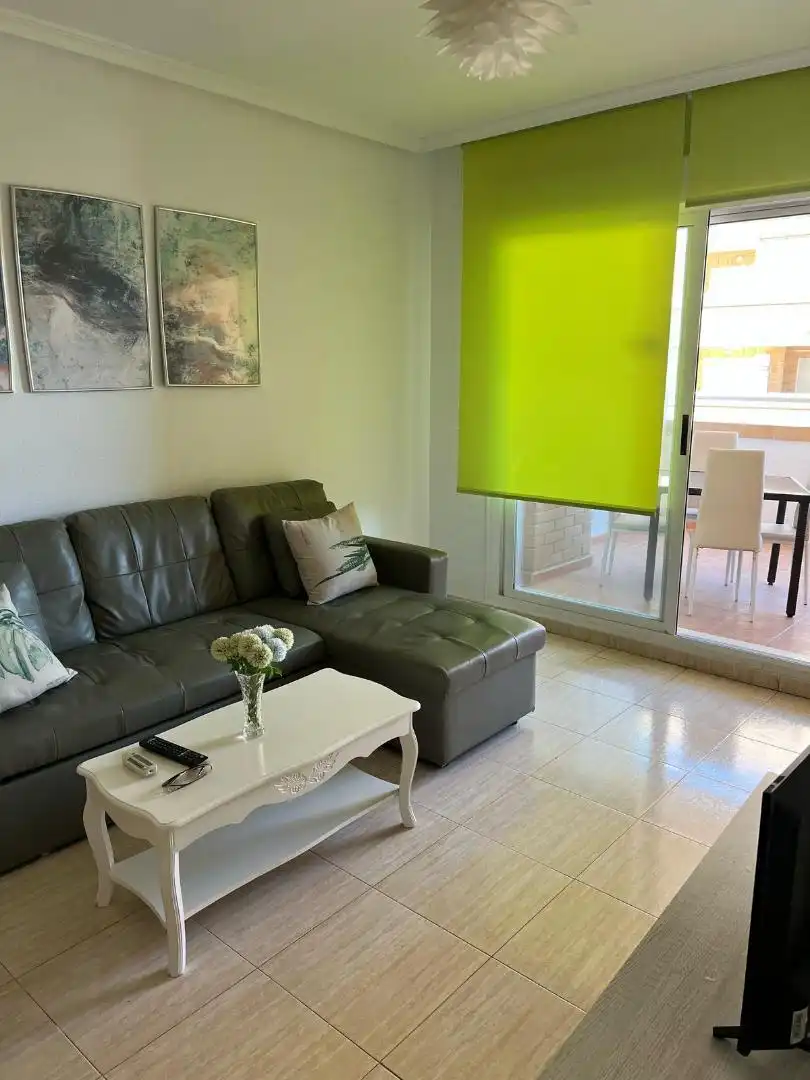 Apartamento de alquiler en Avenida Central, 44, Costa Azahar Sala de estar de Apartamento de alquiler en Oropesa del Mar / Orpesa con Terraza, Amueblado y Balcón