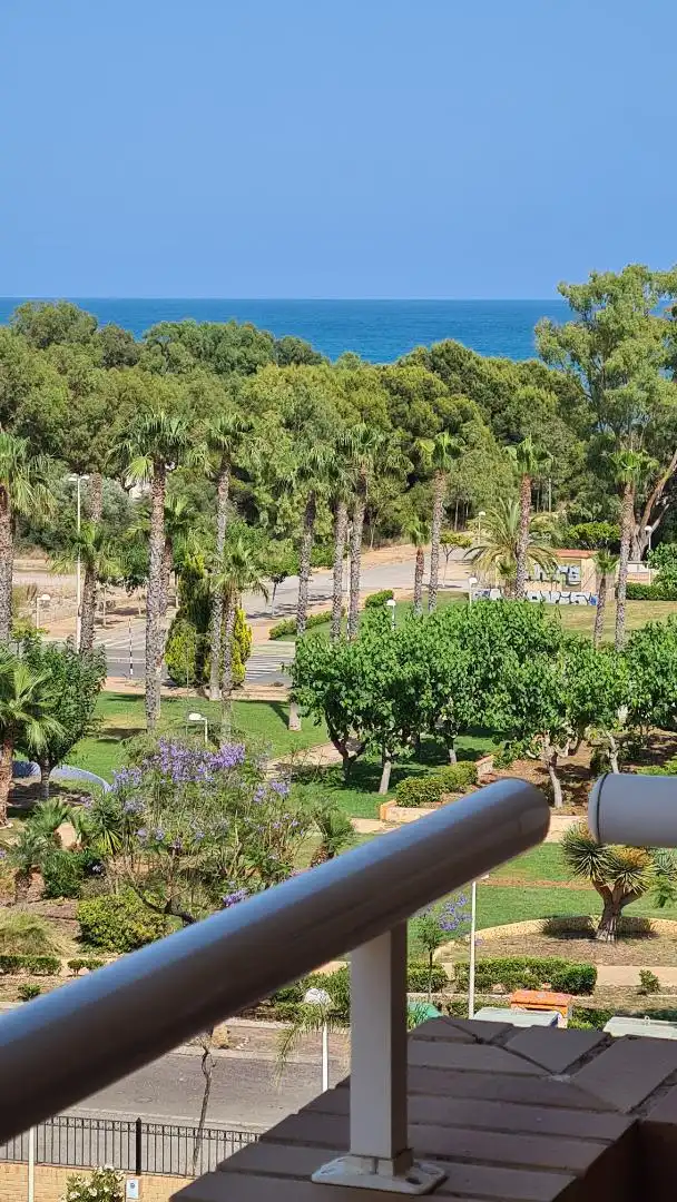 Apartamento de alquiler en Avenida Central, 44, Costa Azahar Vista exterior de Apartamento de alquiler en Oropesa del Mar / Orpesa con Terraza, Amueblado y Balcón