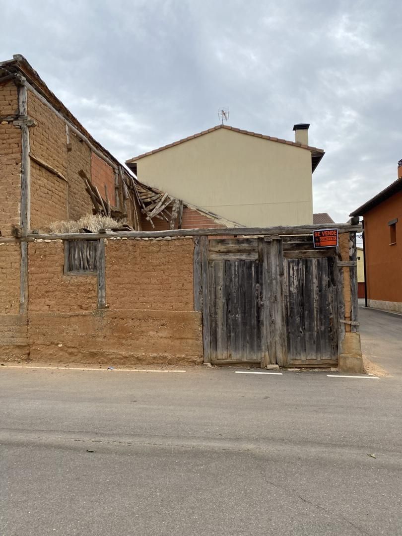 Exterior view of Garage for sale in Valdemaluque
