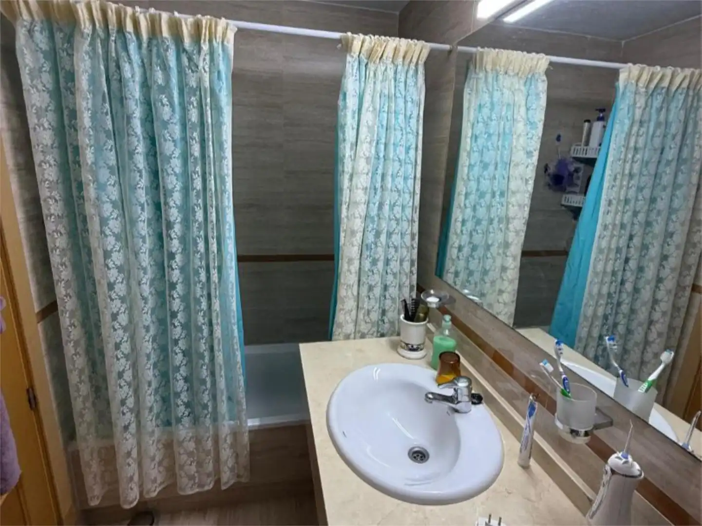 Bathroom of Flat for sale in Villajoyosa / La Vila Joiosa  with Air Conditioner, Terrace and Swimming Pool