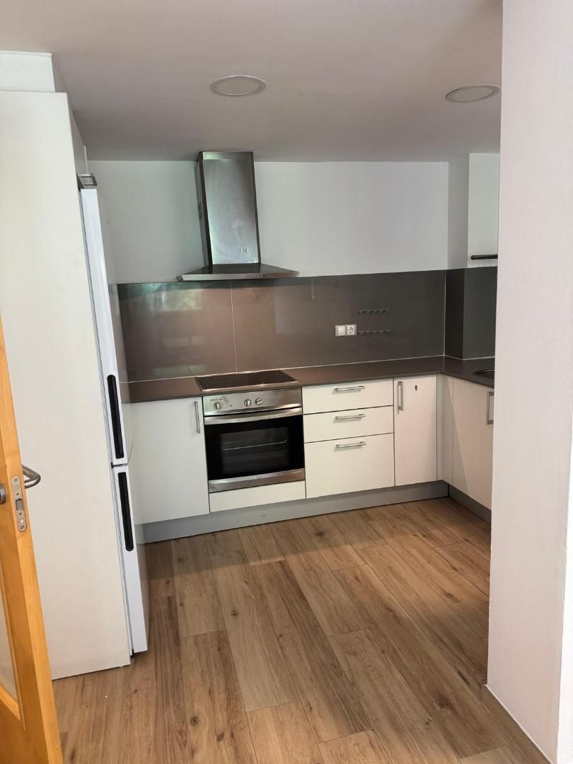 Kitchen of Flat to rent in Girona Capital  with Air Conditioner and Balcony