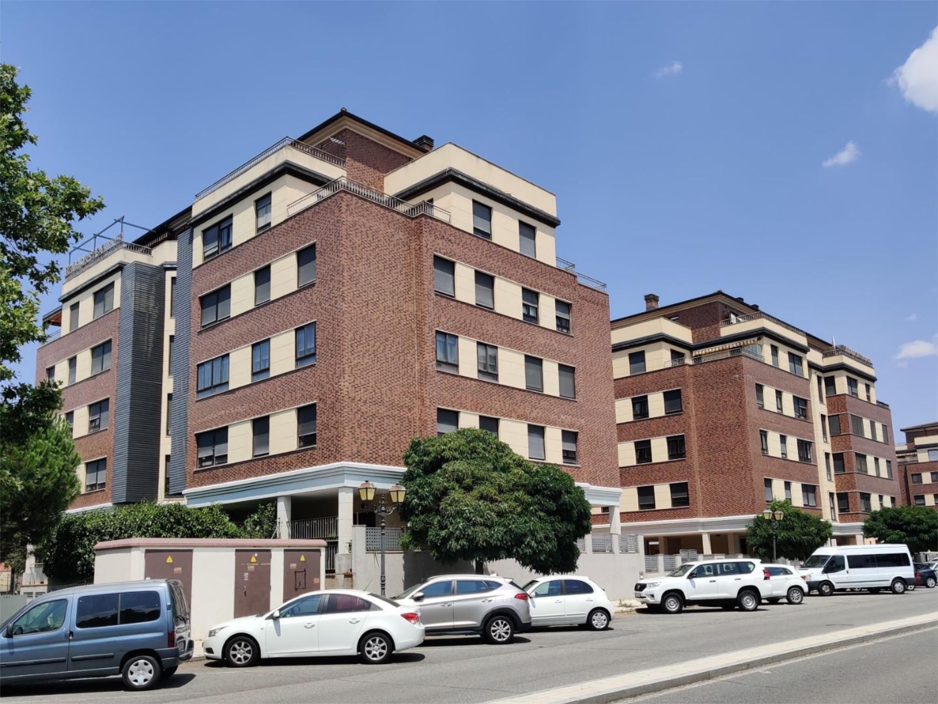 Exterior view of Flat for sale in Ávila Capital  with Heating, Private garden and Parquet flooring