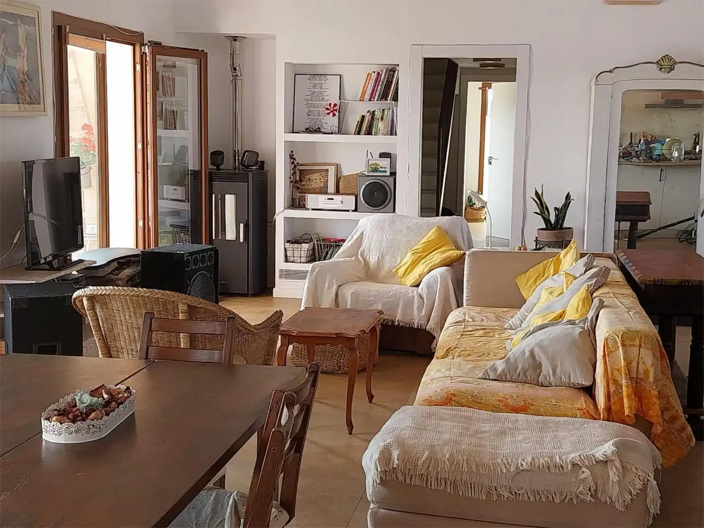 Flat for rent in Llucmajor pueblo Living room of Flat for rent in Llucmajor with Air Conditioner, Heating and Private garden