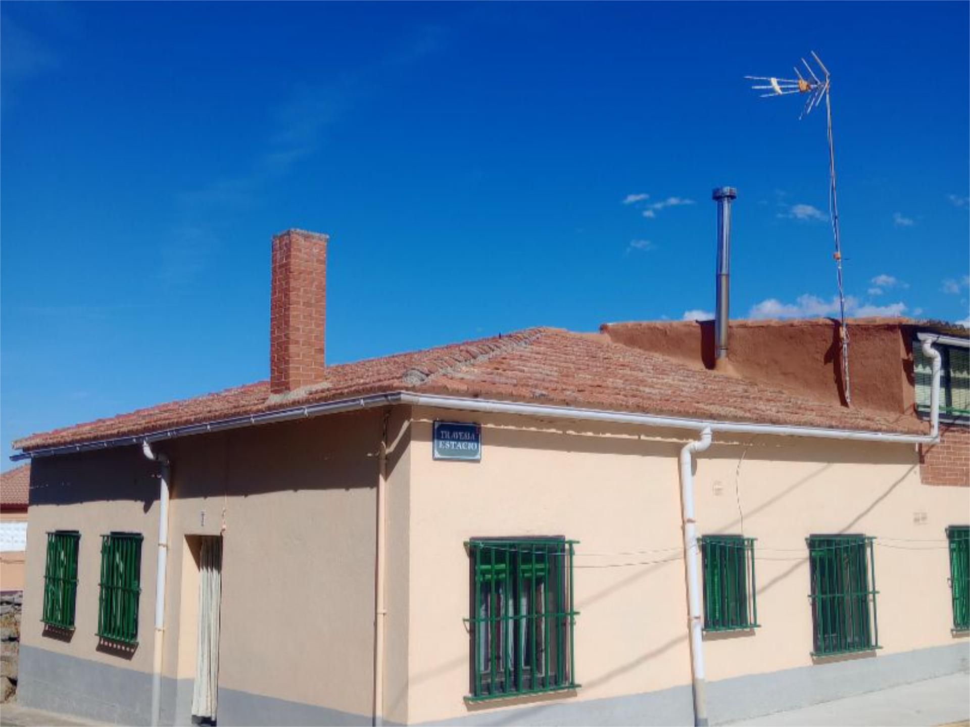 Vista exterior de Planta baixa en venda en Villacastín amb Terrassa