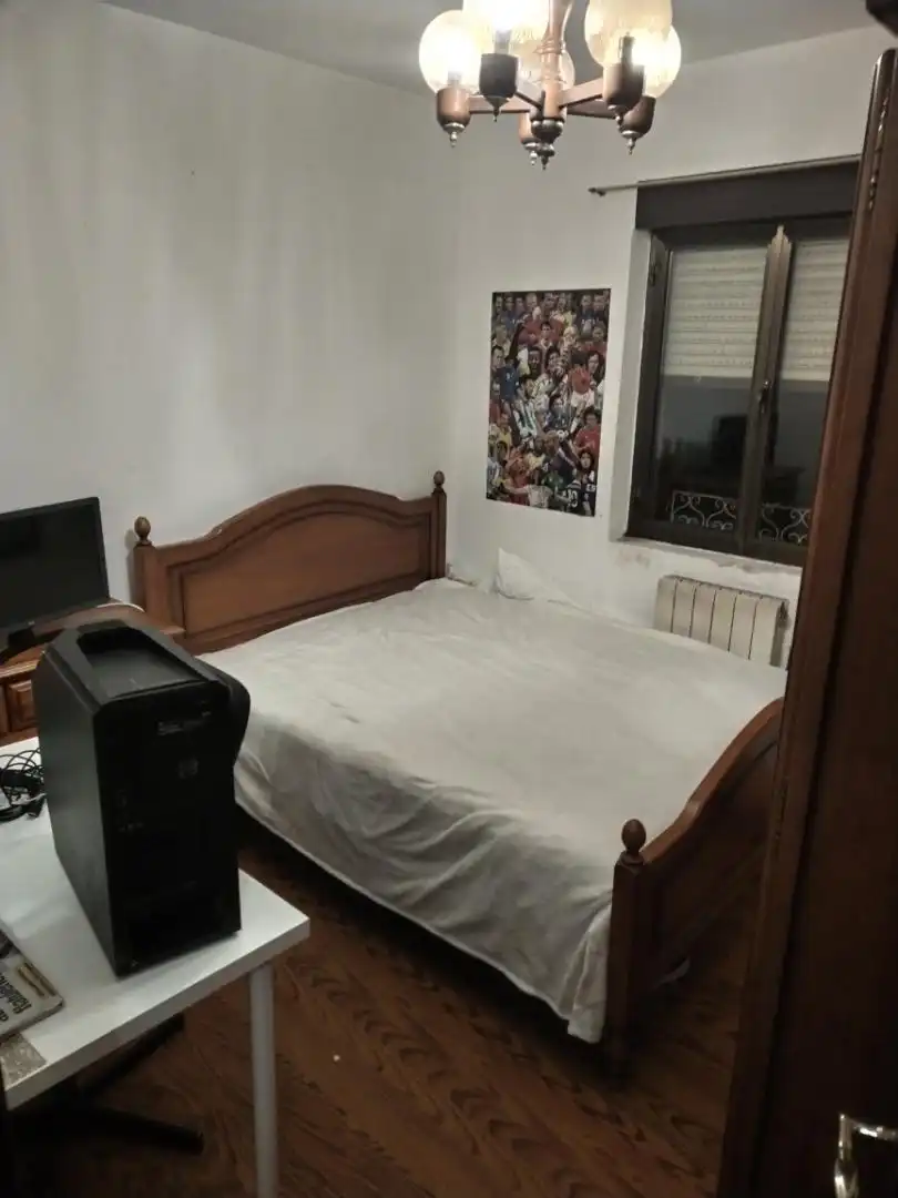 Flat for sale in Calle Guipúzcoa, 37, Pumarín Bedroom of Flat for sale in Gijón with Heating, Storage room and Community parking