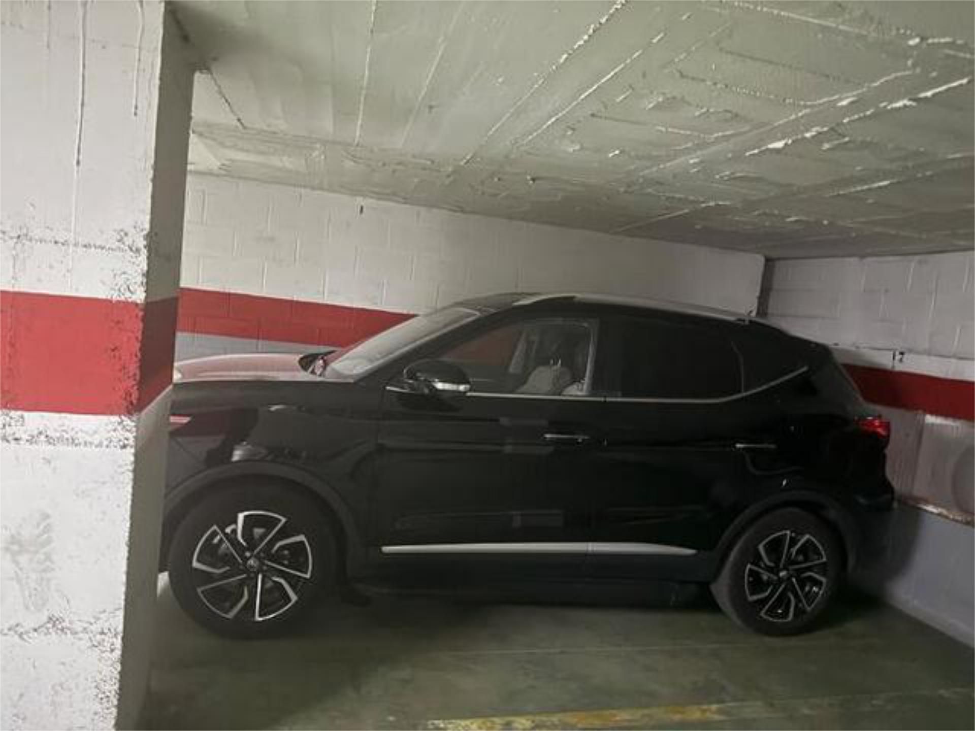 Parking of Garage to rent in Algeciras