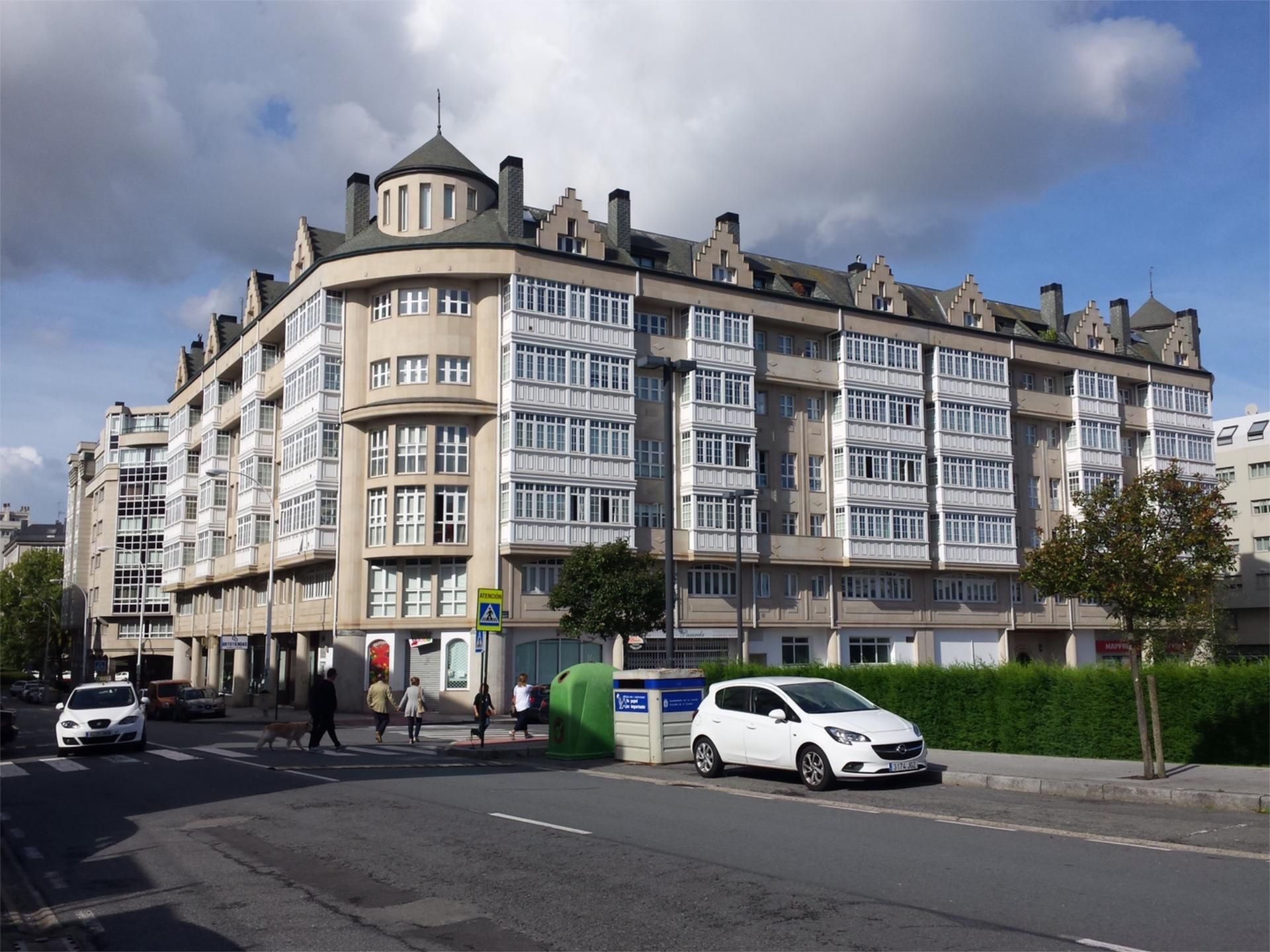 Vista exterior de Pis de lloguer en A Coruña Capital  amb Jardí privat, Parquet i Moblat