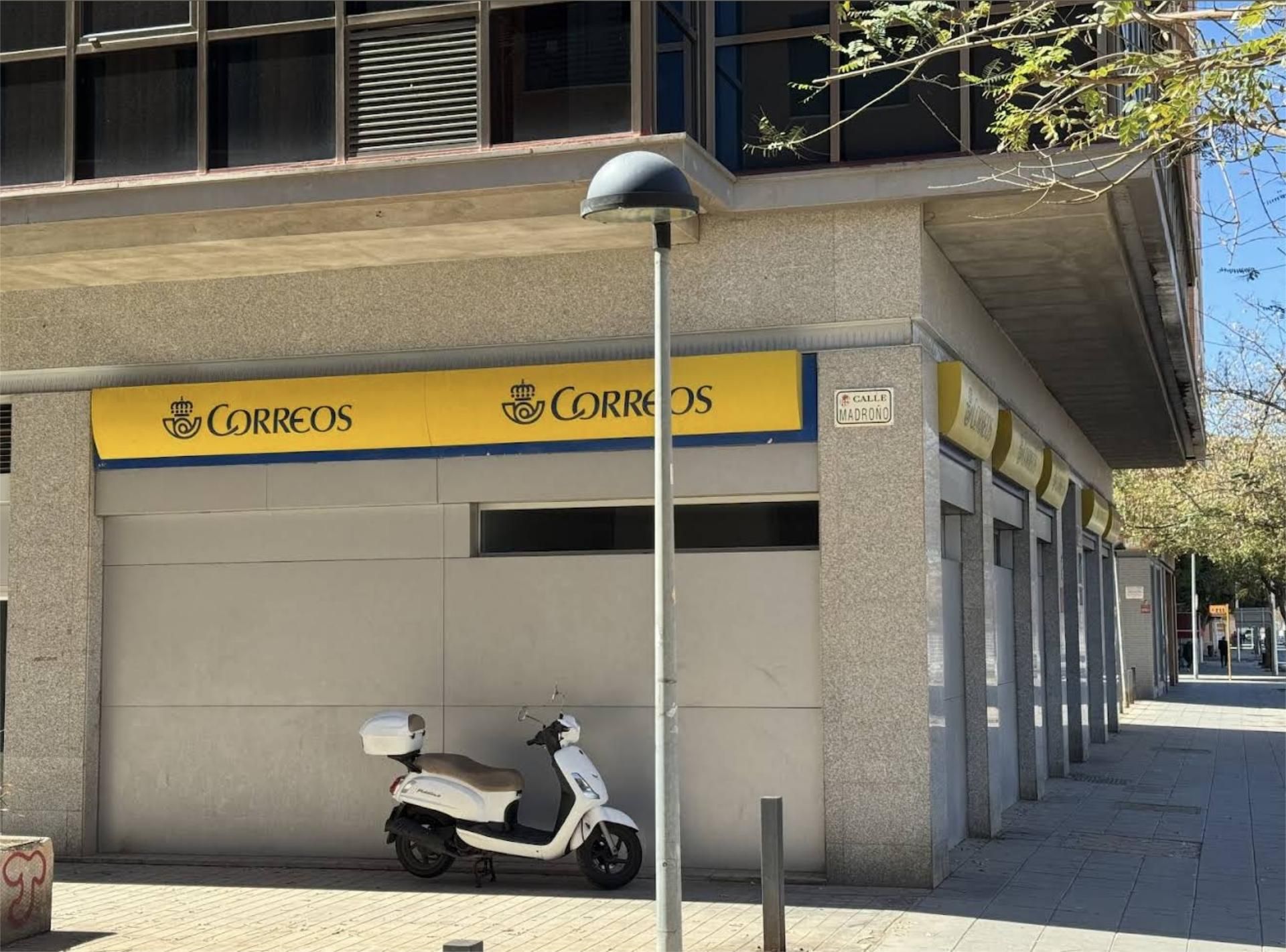 Vista exterior de Pis per a compartir en  Almería Capital amb Moblat