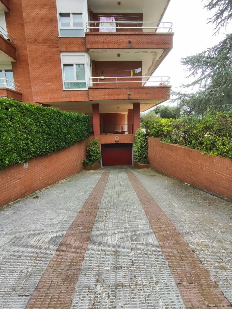 Exterior view of Garage for sale in Laredo
