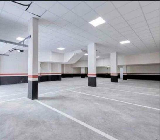 Garaje en Alquiler en Pedanías - Extrarradio