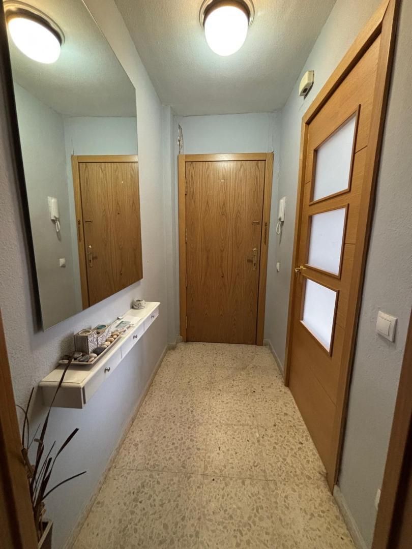 Flat to rent in  Sevilla Capital  with Air Conditioner, Heating and Terrace