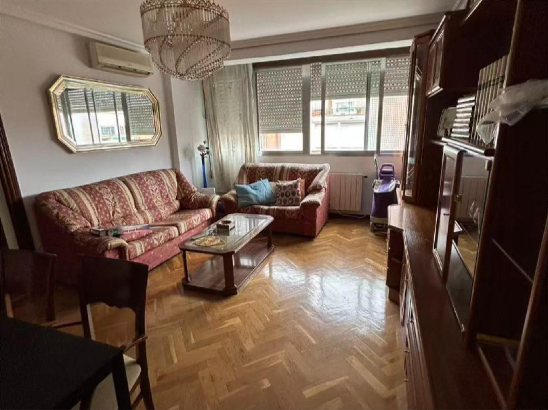 Sala de estar de Piso para compartir en  Madrid Capital con Aire acondicionado, Calefacción y Parquet