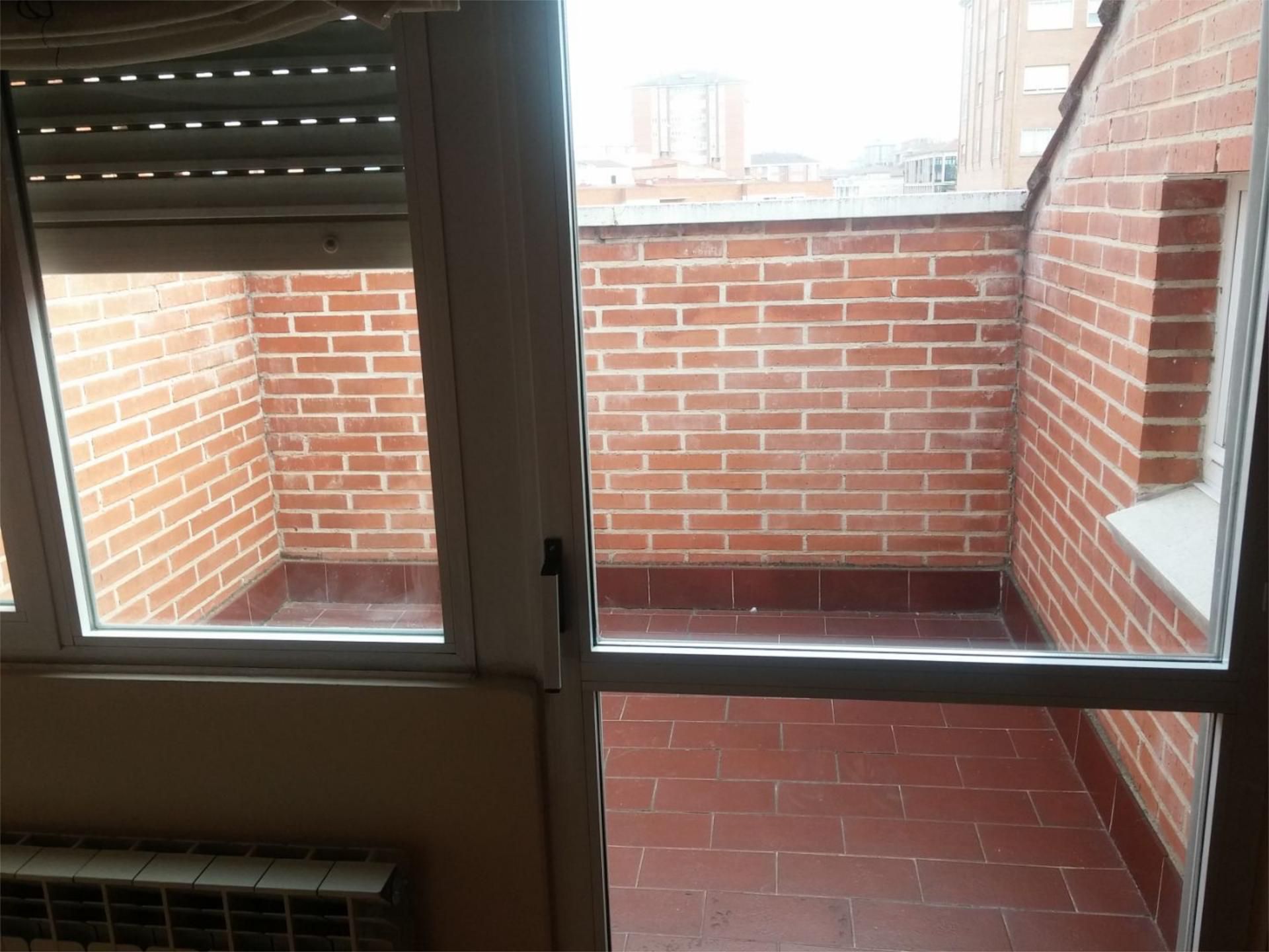 Terrassa de Pis de lloguer en Palencia Capital amb Calefacció, Parquet i Terrassa