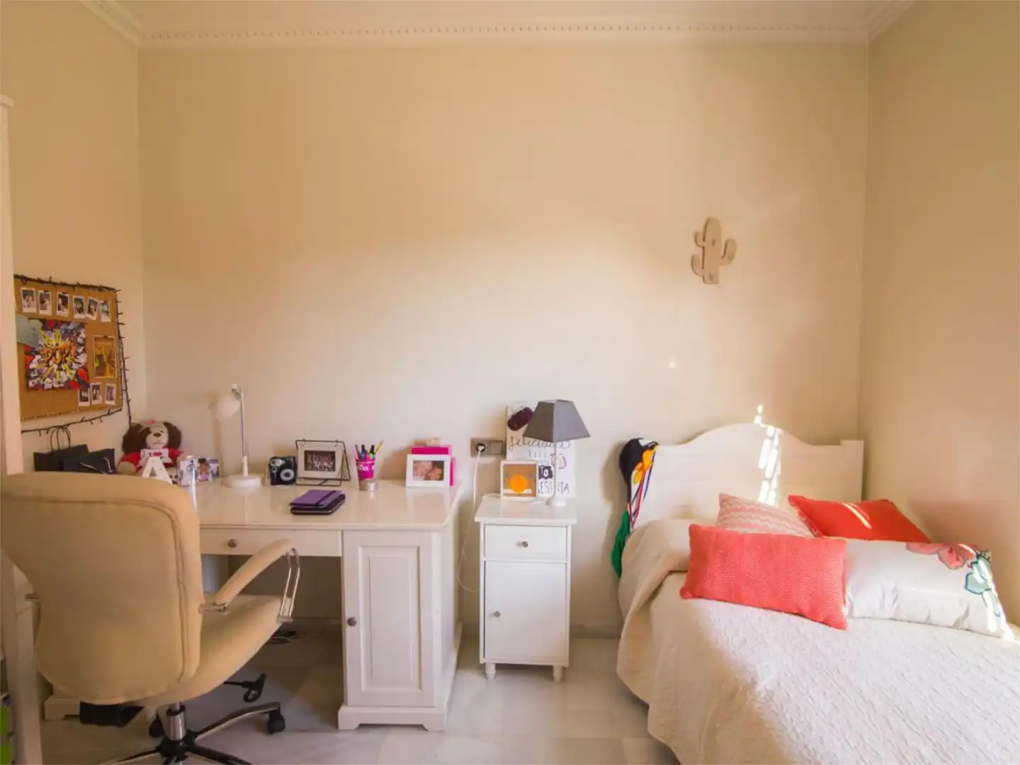 Bedroom of Flat for sale in Sevilla  with Air Conditioner, Heating and Private garden