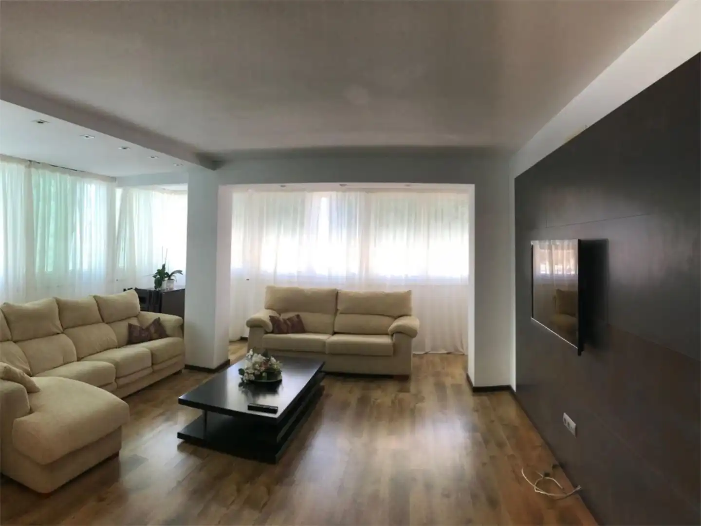 Flat for rent in Carrer de Velázquez, 10, Playa Muchavista Living room of Flat for rent in El Campello with Heating, Private garden and Parquet flooring
