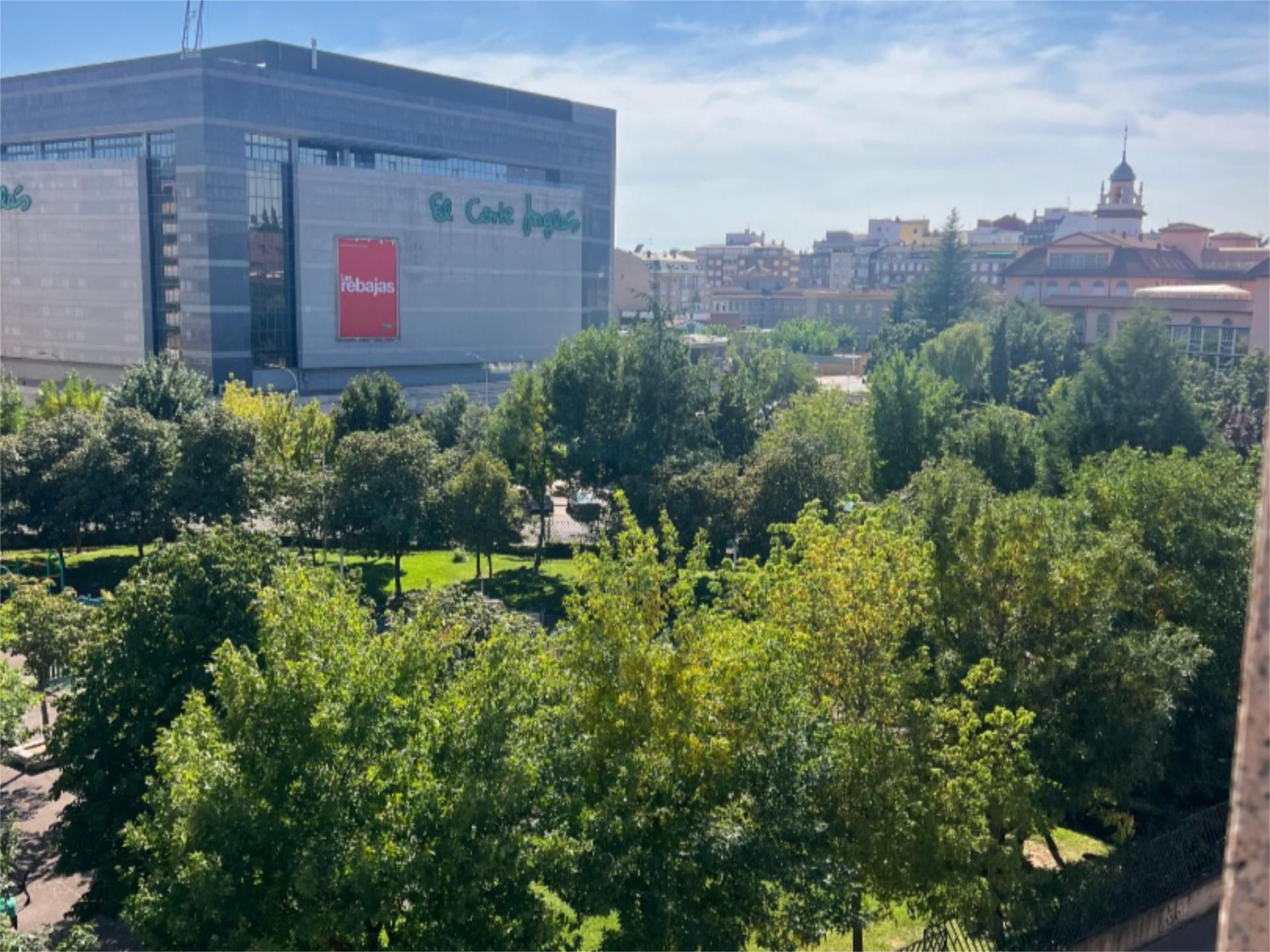 Pis de lloguer a Calle Máximo Cayón Waldaliso, 14, San Claudio - La Chantría