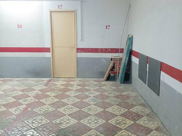 Garaje en Alquiler en Avenida Fernando de los Ríos, 1 en Poniente