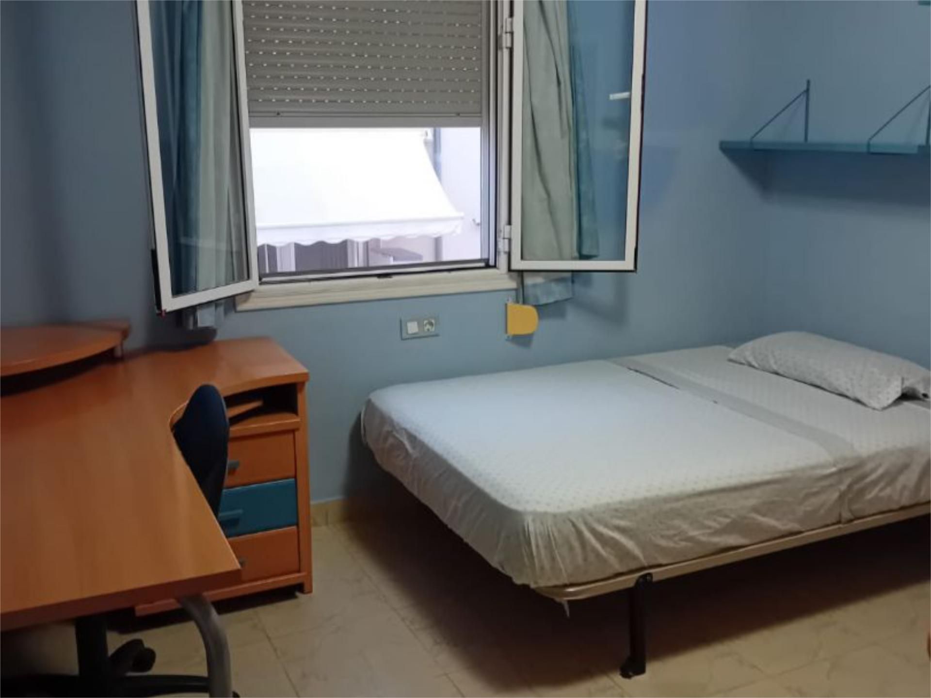 Bedroom of Single-family semi-detached to share in Las Palmas de Gran Canaria  with Terrace, Storage room and Furnished
