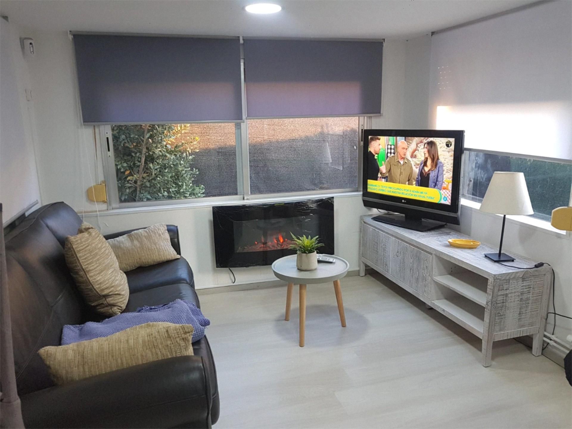 Sala d'estar de Apartament de lloguer en Santa Coloma de Farners amb Aire condicionat i Balcó